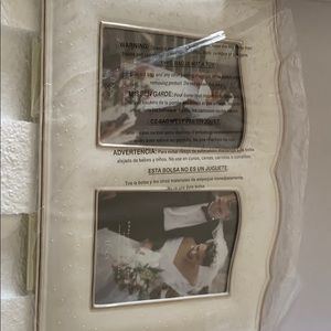 Brand new Lenox wedding picture frame 5x7 pictures